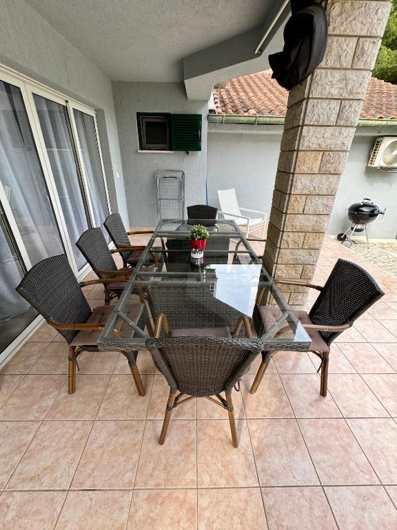 TV a/nebo společenská místnost v ubytování Enna Apartment A Meerblick perfect location