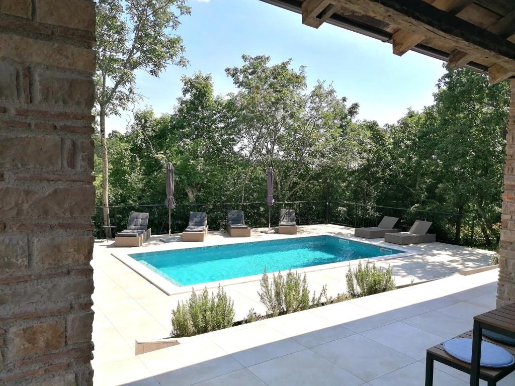 Fotografia z galérie ubytovania Villa VinoSelo - Grüne Oase mit Wellness v destinácii Vižinada