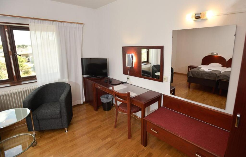 Emmaboda Hotell Amigo long stay - Sala Familiar Con Balcón