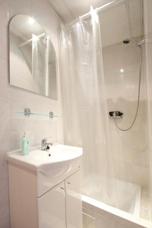 Koupelna v ubytování Apartmány HABURA