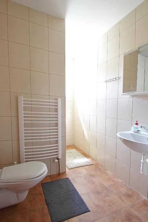 Koupelna v ubytování Apartmány HABURA