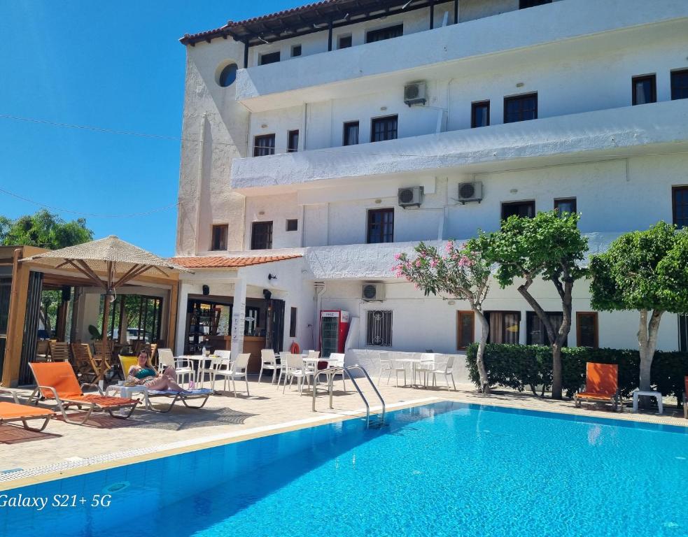 Bazén v ubytování Arhodiko Hotel nebo v jeho okolí