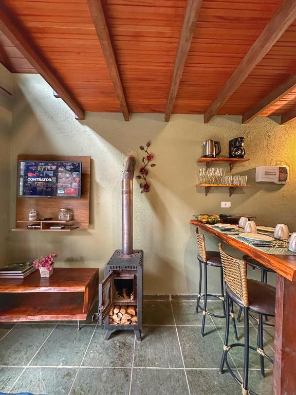 Chalé dos Pássaros - Varanda com vista p/ Natureza