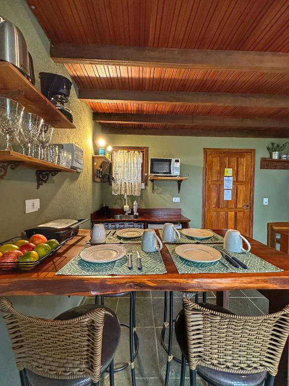 Chalé dos Pássaros - Varanda com vista p/ Natureza