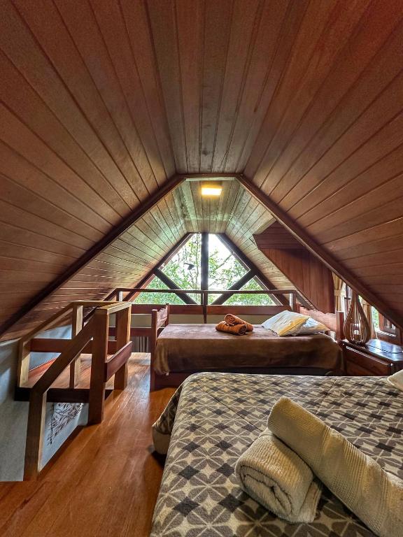 Chalé dos Pássaros - Varanda com vista p/ Natureza