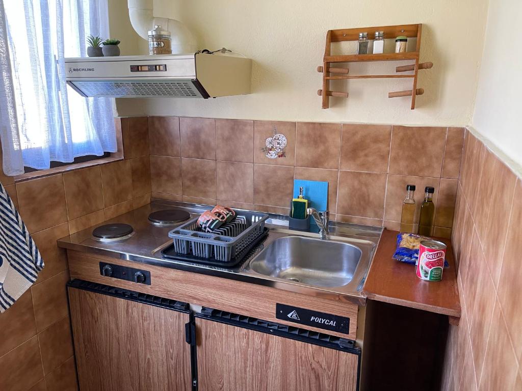 Kuchyň nebo kuchyňský kout v ubytování Stay Corfu Studios