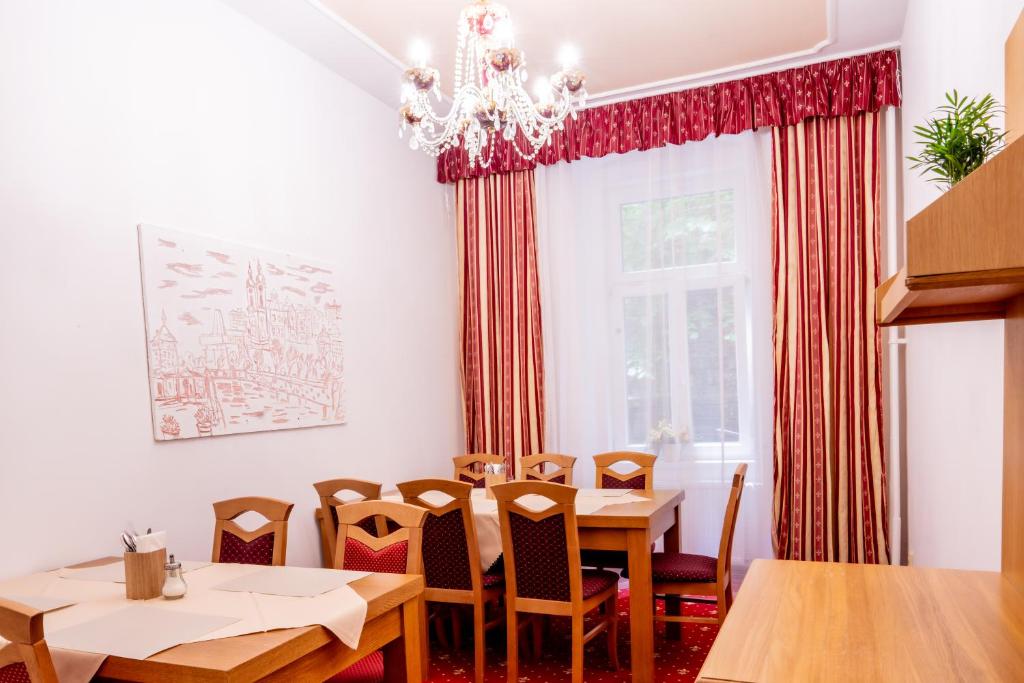 Hotel Praga - Resim 12