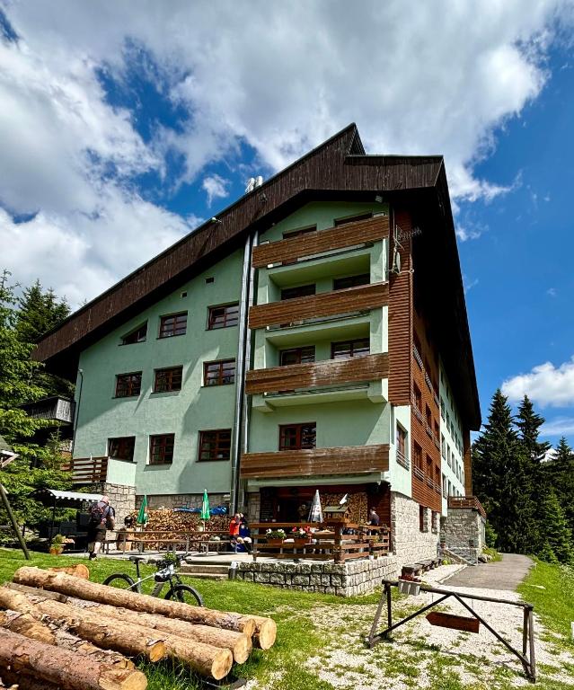 Budova, kde se apartmán nachází