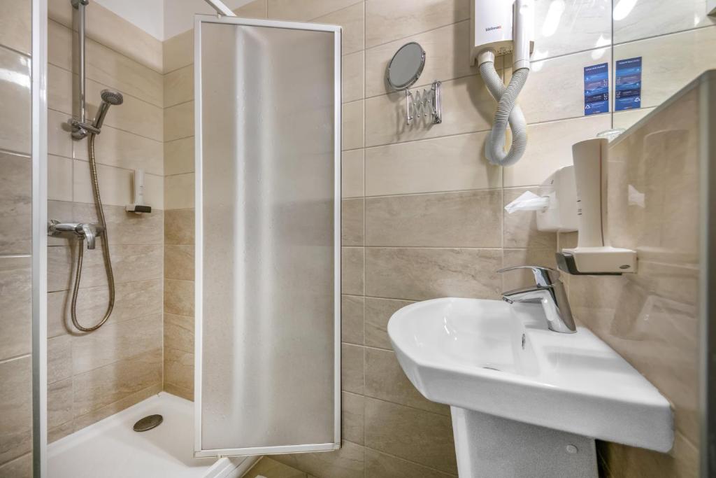 Koupelna v ubytování Corvin Hotel Budapest Corvin Wing