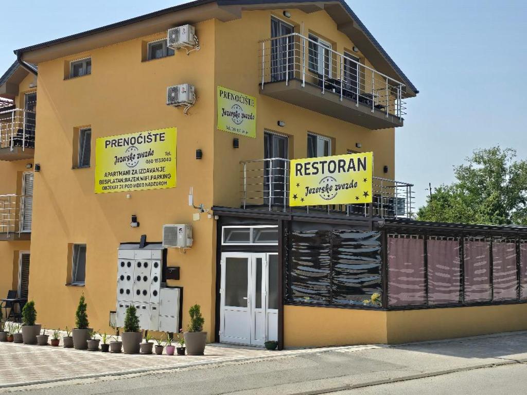 Budova, kde se apartmán nachází