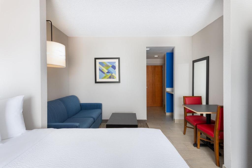 Holiday Inn Express & Suites Spring Hill, an IHG Hotel - Suite Queen Avec Deux Lits Queen Et Canapé-lit