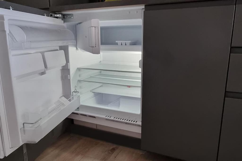 Kuchyň nebo kuchyňský kout v ubytování Mysig 1a med Minispa, 20 min från Kinnekulle