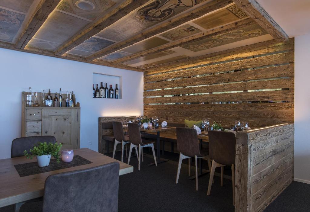 Nápoje v ubytování Berghotel Tgantieni
