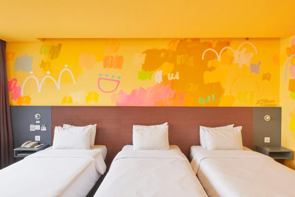 Hotel Skypark Kingstown Dongdaemun - DIVE IN DARAE JEON ART STAY SEOUL / TRIPLE