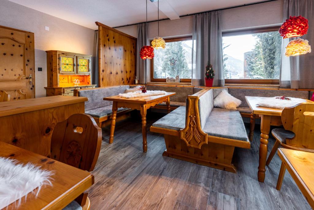 Posezení v ubytování Quality Hosts Arlberg - AFOCH FEI - das Landhaus