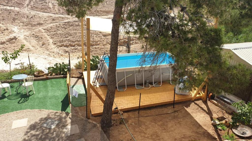 Bazén v ubytování Moonlight Suite Arad צימר אור הירח, ערד nebo v jeho okolí