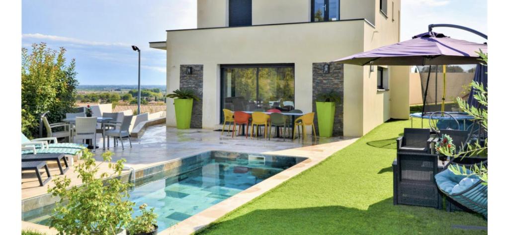 Πισίνα στο ή κοντά στο Jolie villa avec piscine sans vis a vis