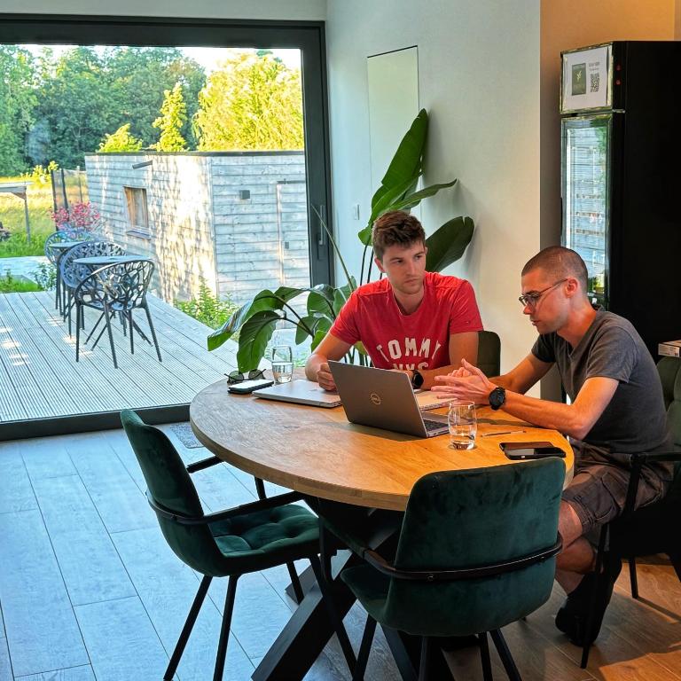 Hosté ubytování Inova Guesthouse