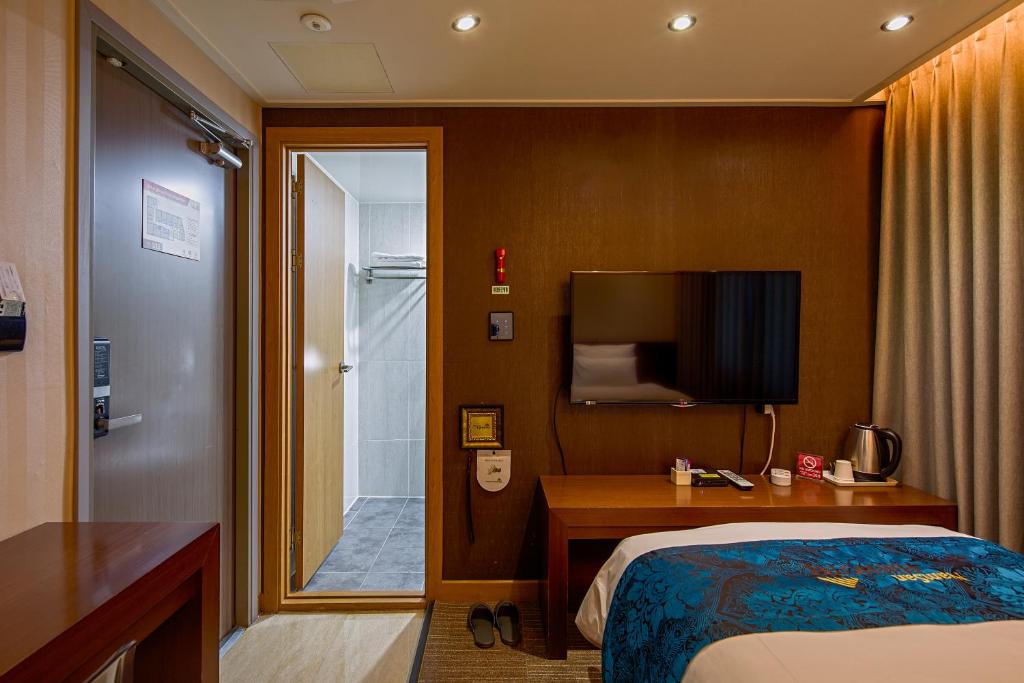 Namsan Hill Hotel - Standard Single Room
