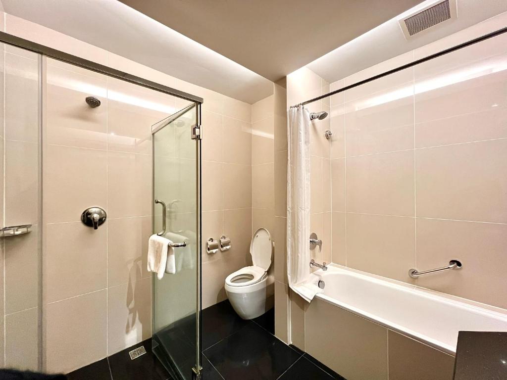 Koupelna v ubytování Imperial Hotel Kuching