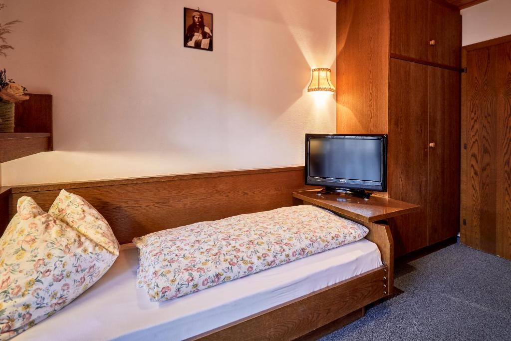 Ferienpension Zummüllerhof - Single Room