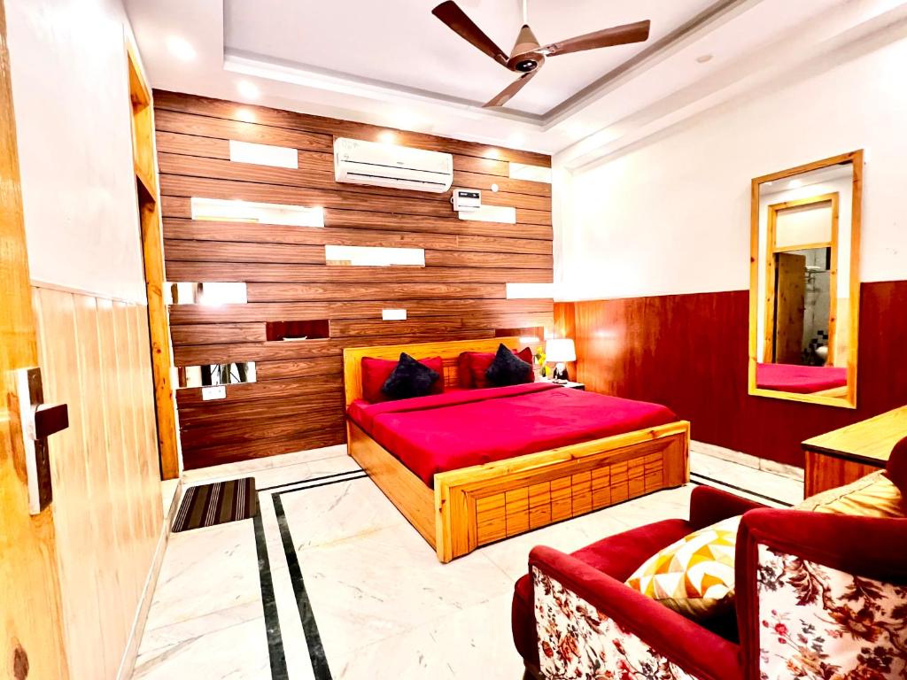 Posezení v ubytování Divine Inn Hotel Near Rajouri Garden Main Market