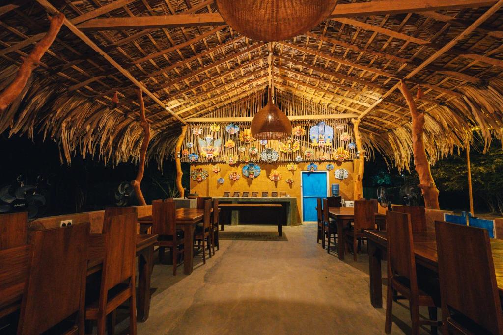 Restaurace v ubytování Yakaduru - Yala