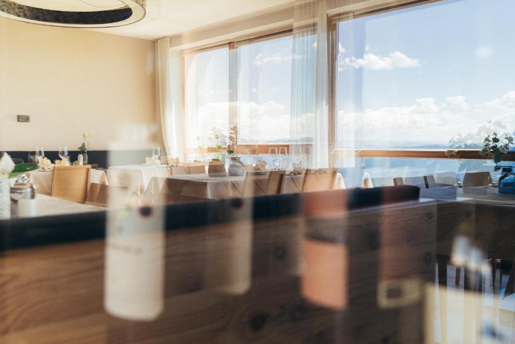 Nápoje v ubytování Alpinhotel Pacheiner