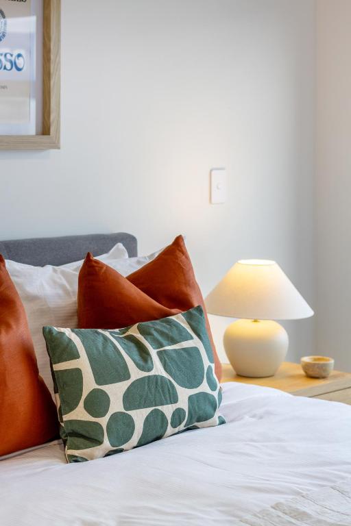 2 Bed, 2 Bath w Sofa Bed - Great Cafes Nearby - Resim 26