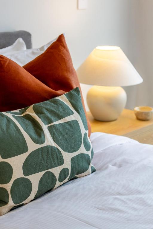 2 Bed, 2 Bath w Sofa Bed - Great Cafes Nearby - Resim 27