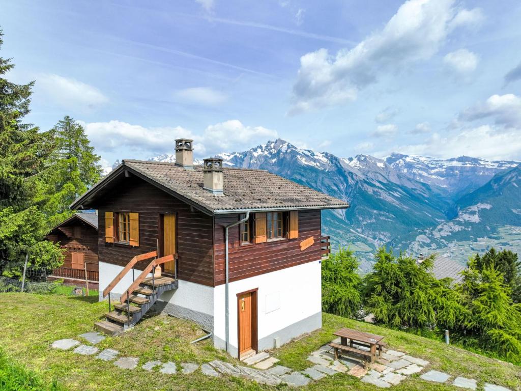 Chalet Hildegarde by Interhome