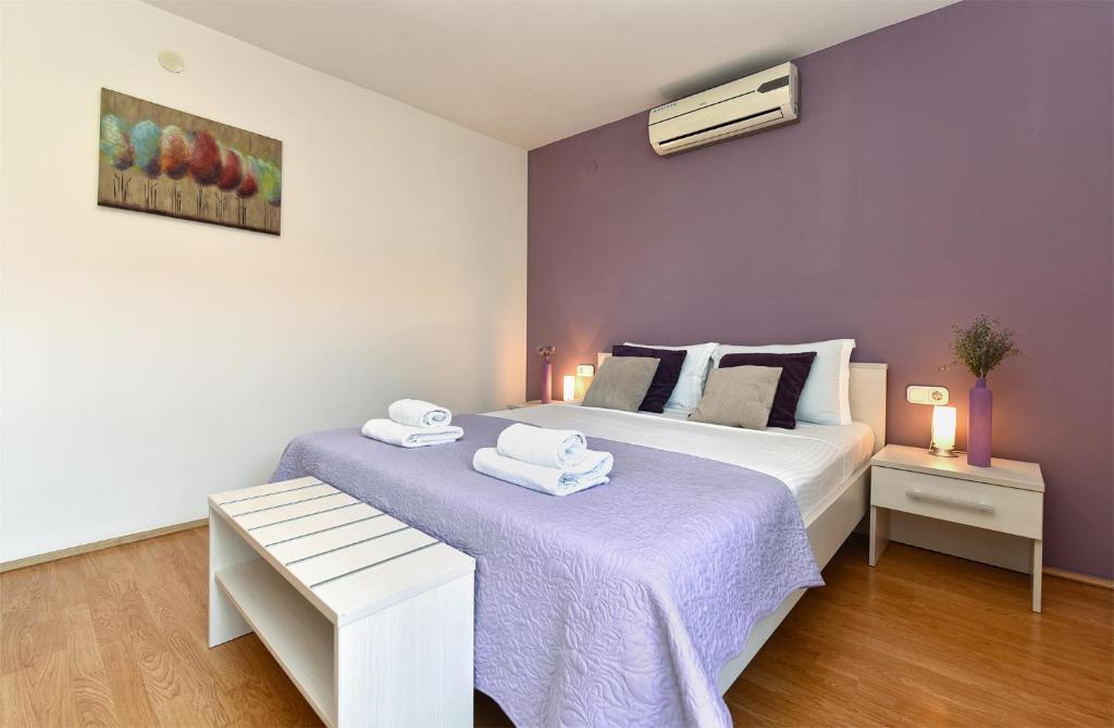 Postel nebo postele na pokoji v ubytování House 2019