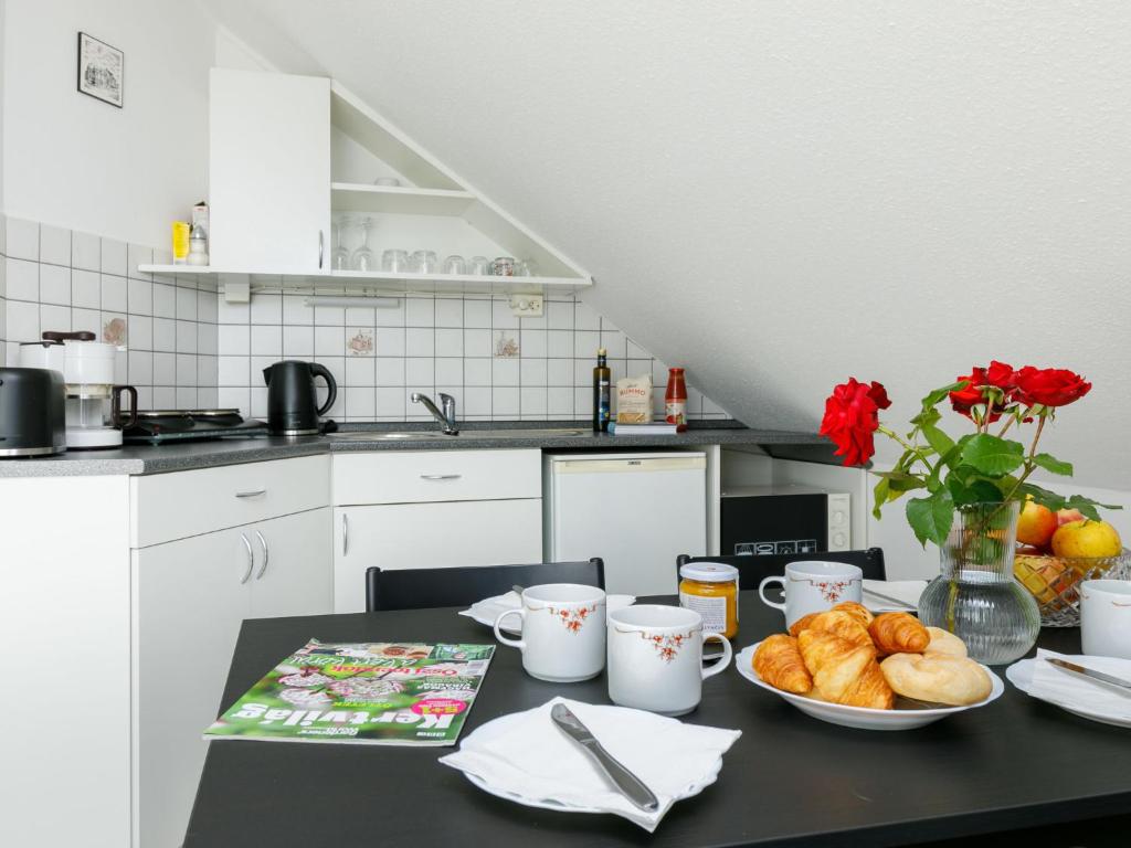 Kuchyňa alebo kuchynka v ubytovaní Apartment Gerania by Interhome