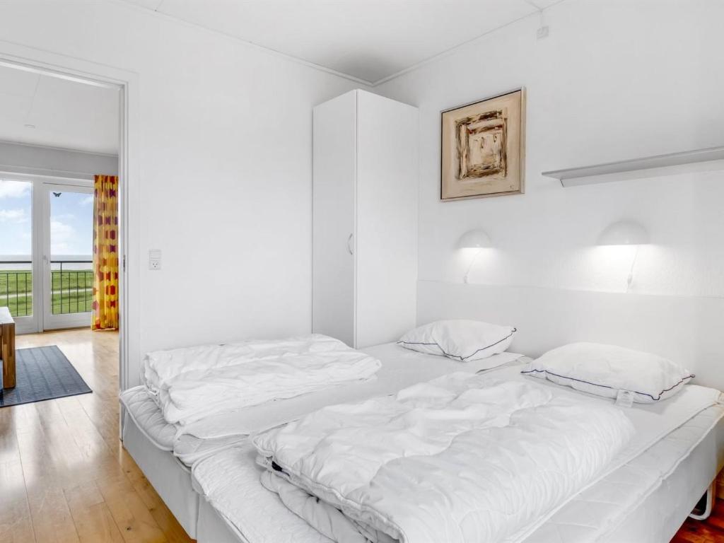 Postel nebo postele na pokoji v ubytování Apartment Anthonie by Interhome