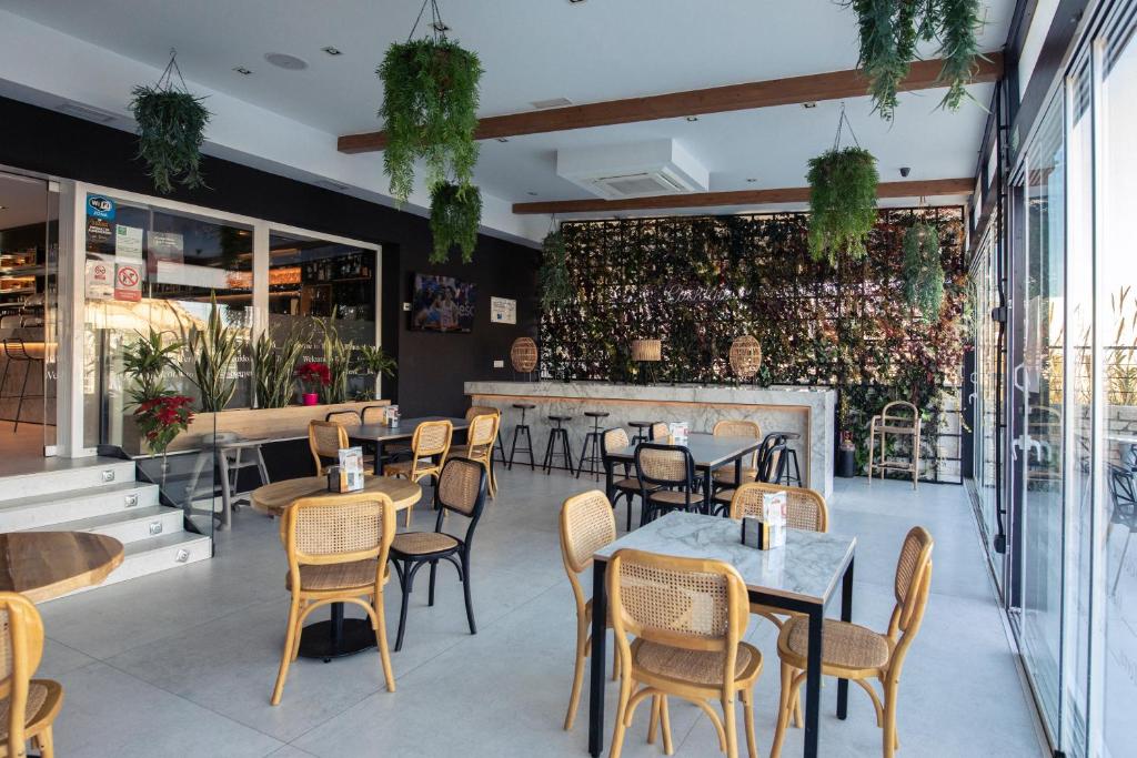 Lounge nebo bar v ubytování Hotel-Restaurante Jardines La Tejera