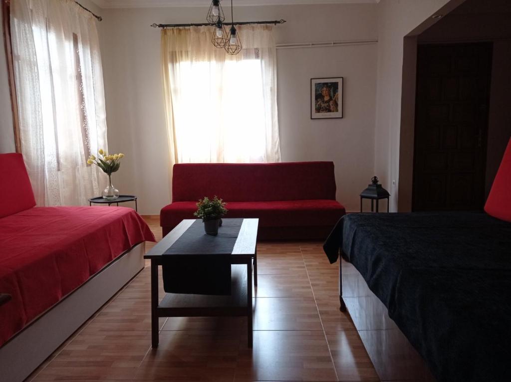 Zdjęcie z galerii obiektu Comfortable & Cozy House w mieście Wolos