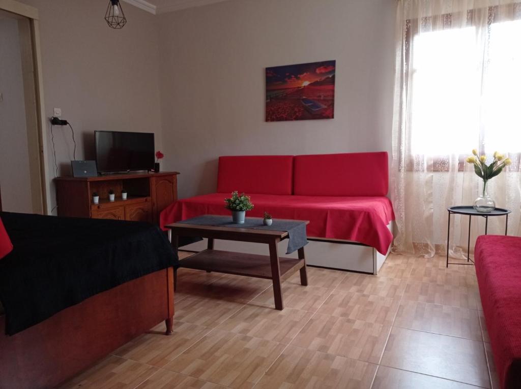 Zdjęcie z galerii obiektu Comfortable & Cozy House w mieście Wolos