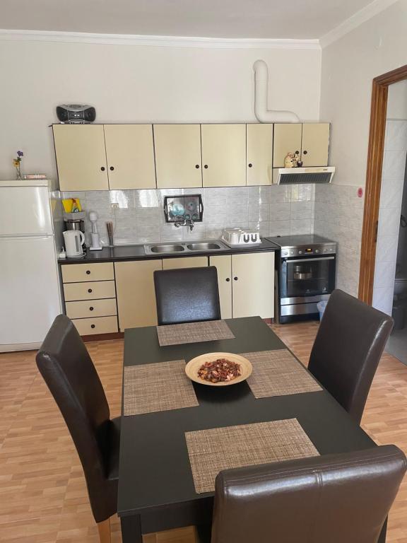 Zdjęcie z galerii obiektu Comfortable & Cozy House w mieście Wolos
