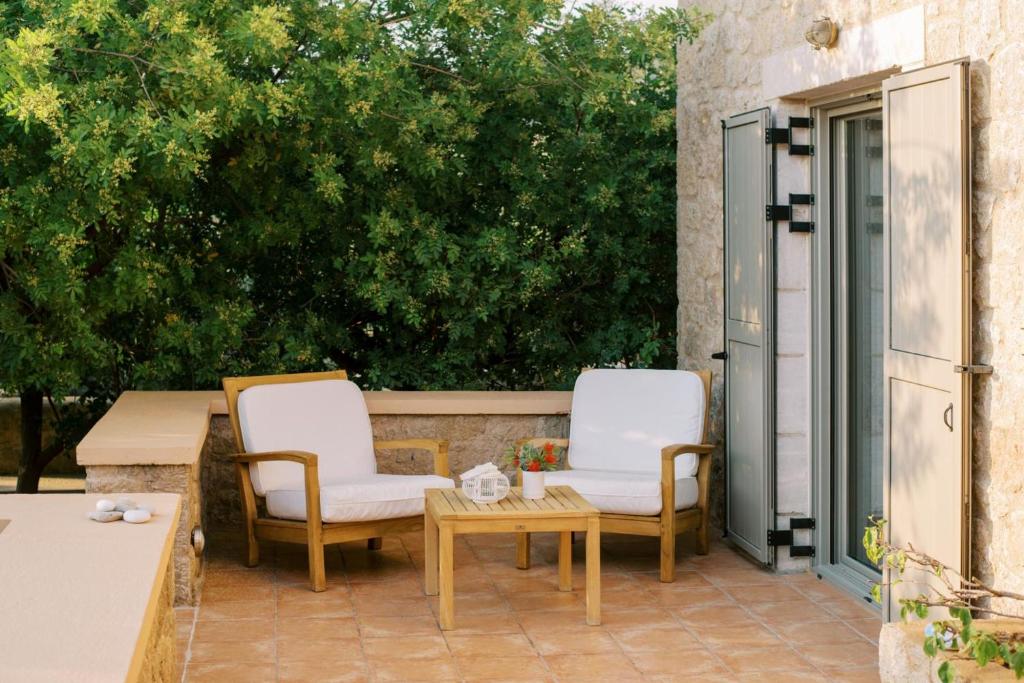 Patio nebo venkovní prostory v ubytování Riglia Villas - Villa Olive