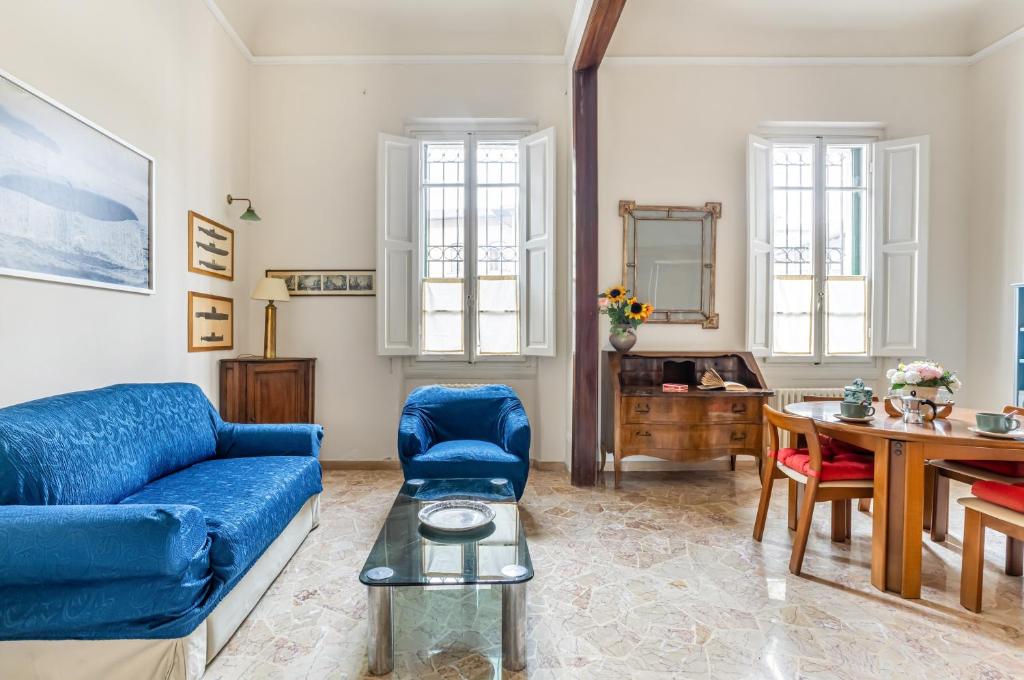 Bright Apartment with Private Garden and Balcony - Two-Bedroom Apartment