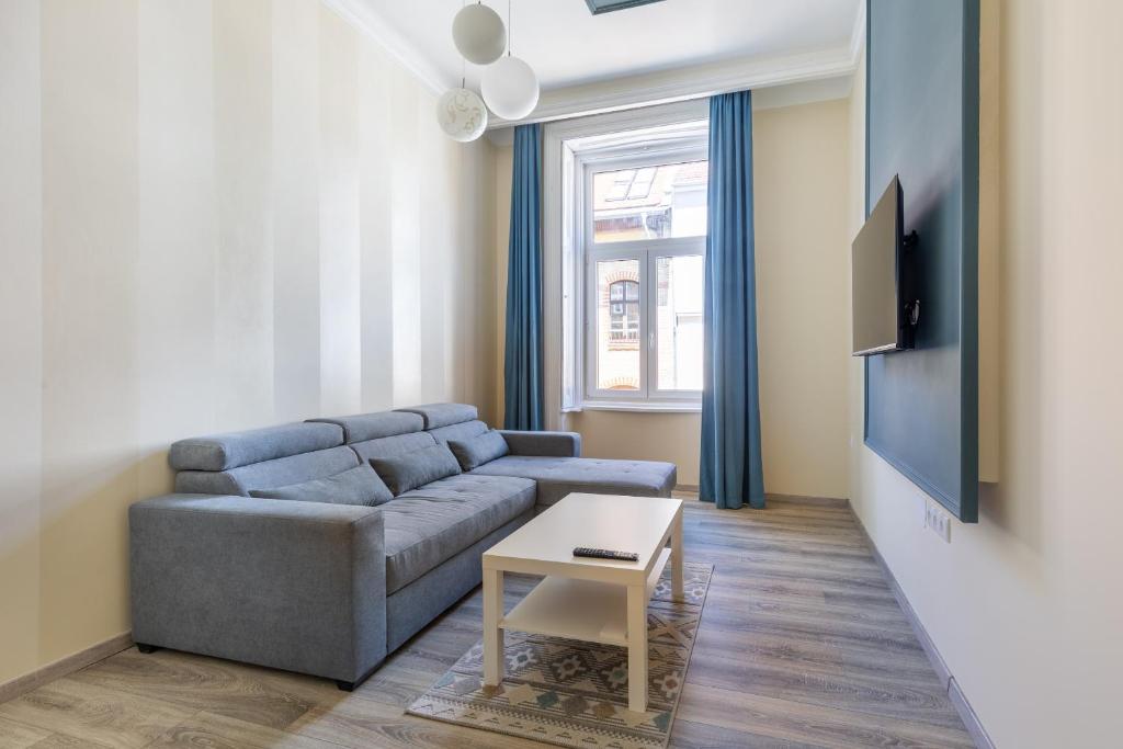 R62A Rottenbiller Apartment 1077 Budapest, 62 Rottenbiller utca kép - 1