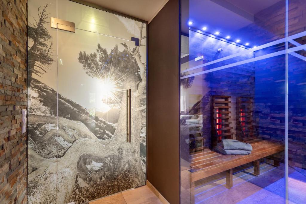 Koupelna v ubytování Fairhotel Hochfilzen B&B