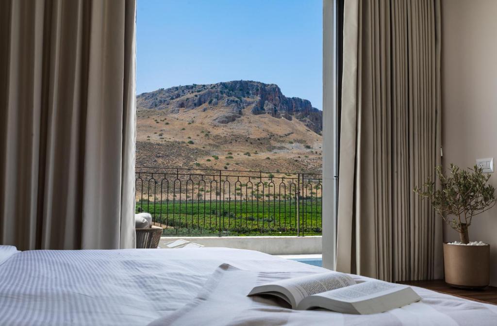 Nespecifikovaný výhled na hory nebo výhled na hory při pohledu z aparthotelu