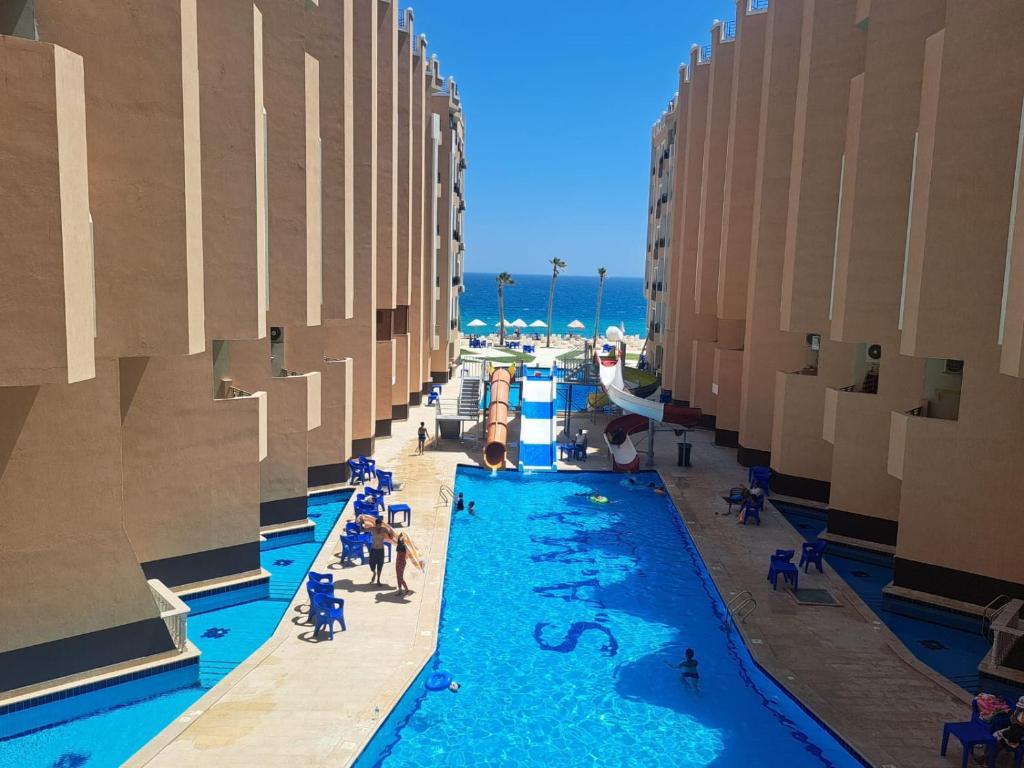 The swimming pool at or close to Juliana Beach Hurghada Hotel