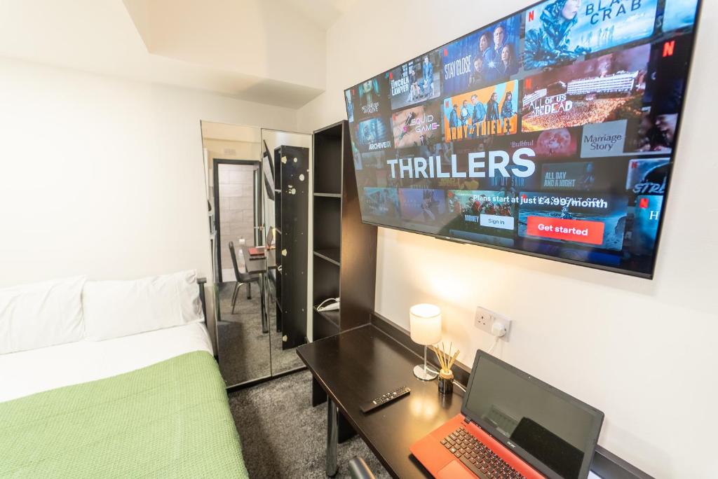 STAY SA Spacious studios next to UOB and 10min to the City! - Studio