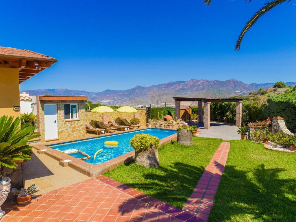 Πισίνα στο ή κοντά στο Villa El Nido by Interhome