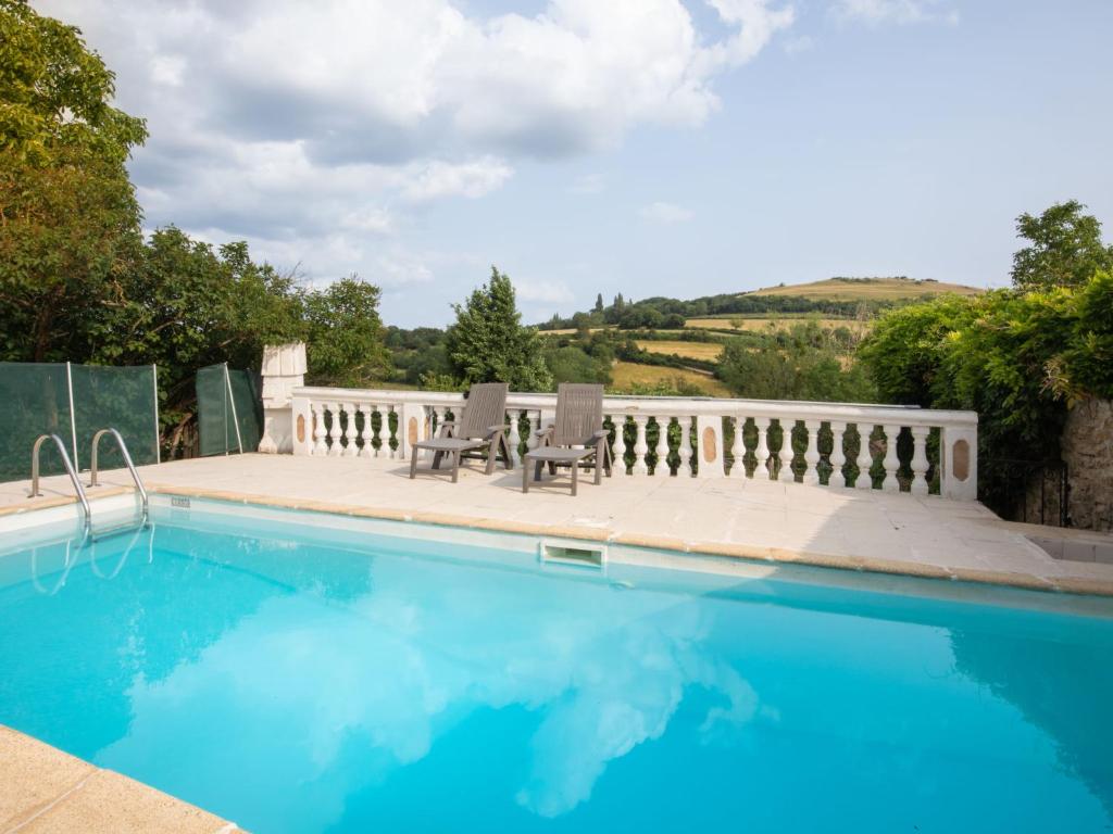 Kolam renang di atau dekat dengan Holiday Home Le Noyer by Interhome