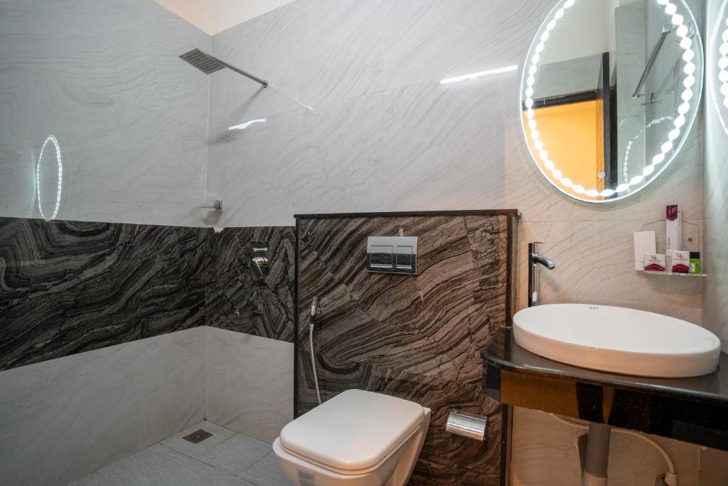 Koupelna v ubytování Sree Bharat Residency