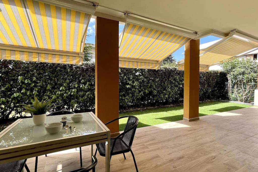 Taman di luar Beautiful place, quiet residence, close to beaches