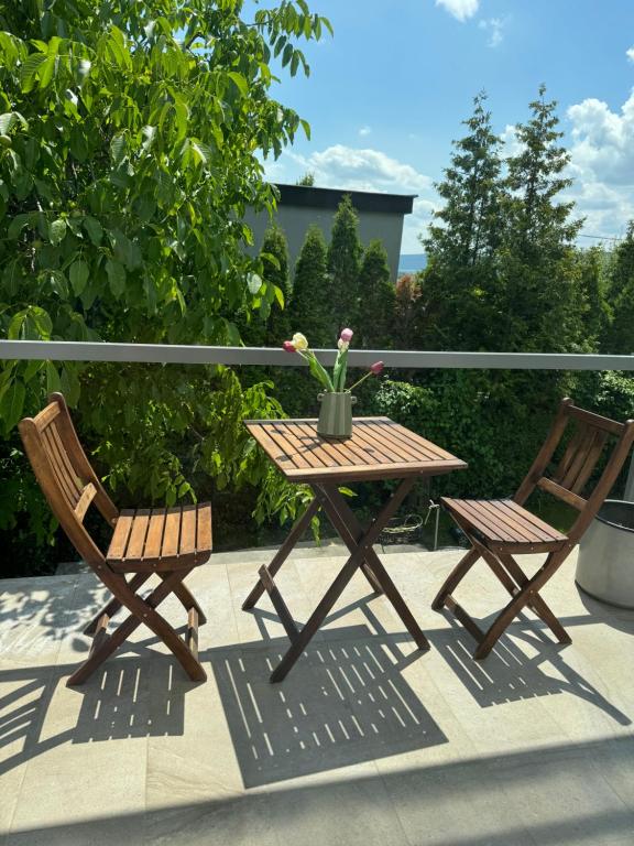 Balkón nebo terasa v ubytování Táltos